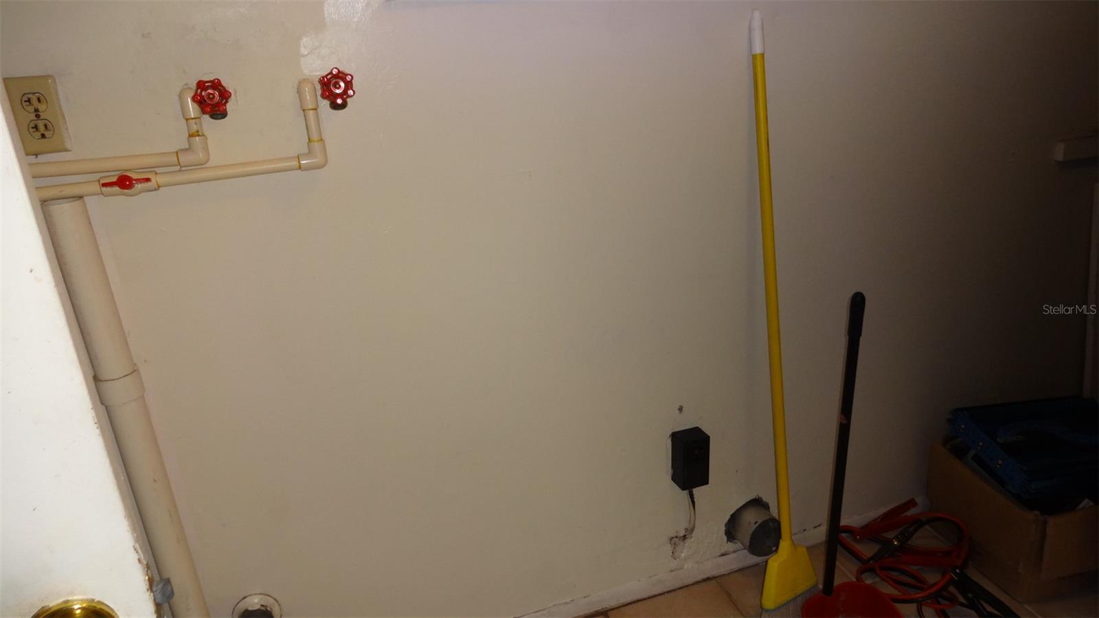 1045 PRINCEWOOD DR, ORLANDO, FL, 32810