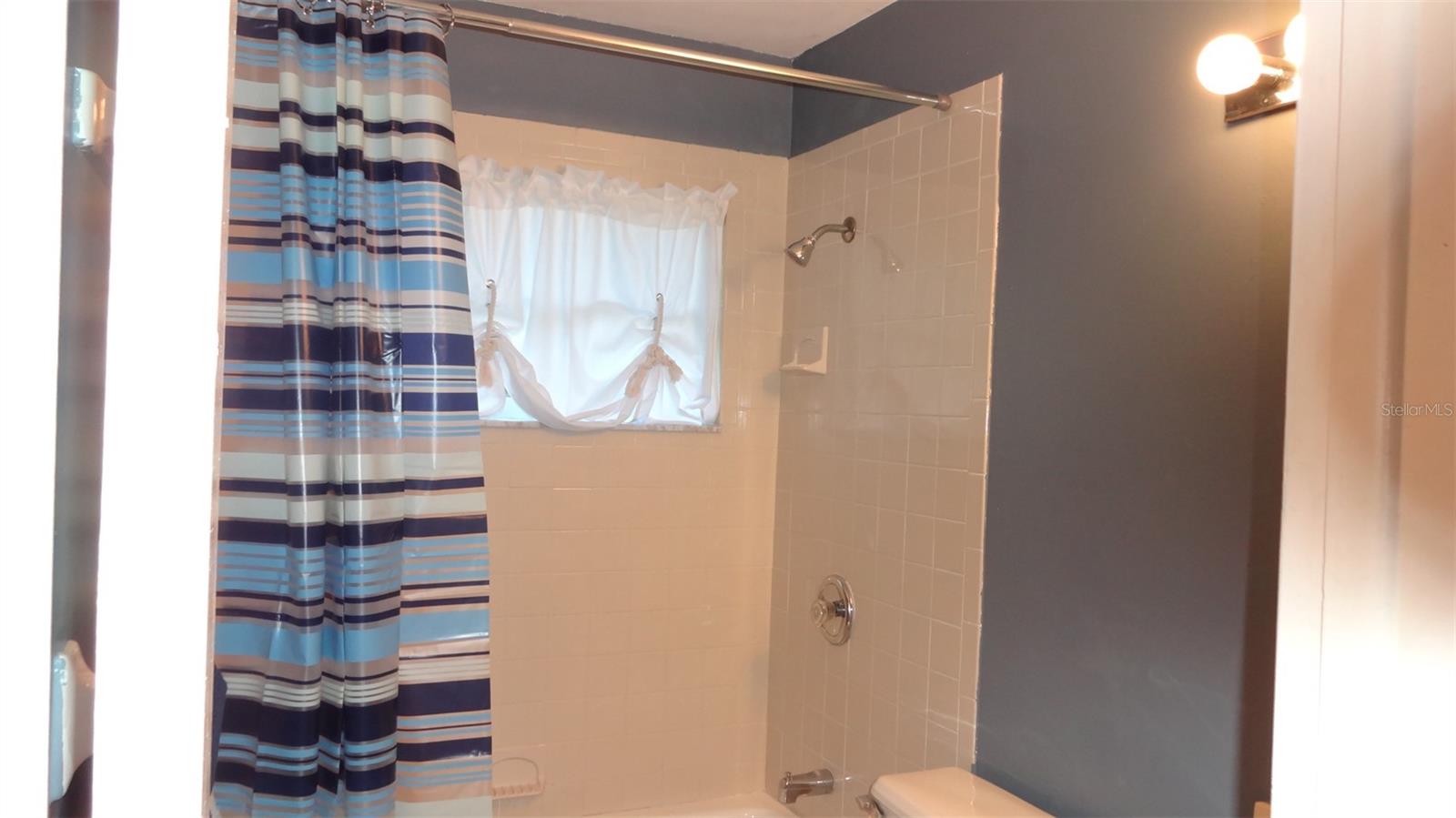 1045 PRINCEWOOD DR, ORLANDO, FL, 32810