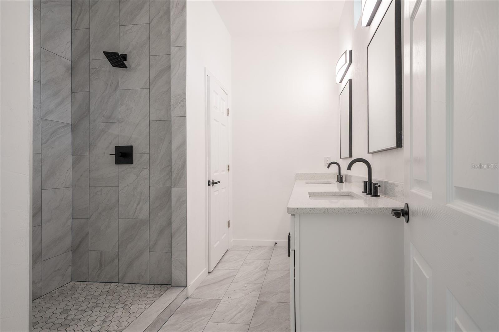 18996 CHARLOTTE AVE, BROOKER, FL, 32622