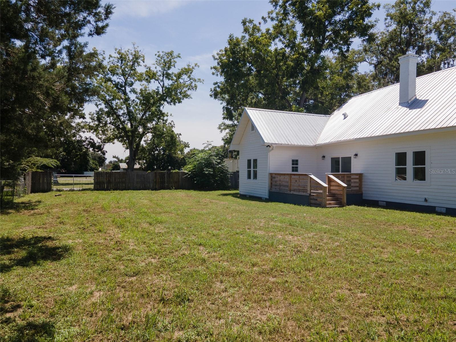 18996 CHARLOTTE AVE, BROOKER, FL, 32622