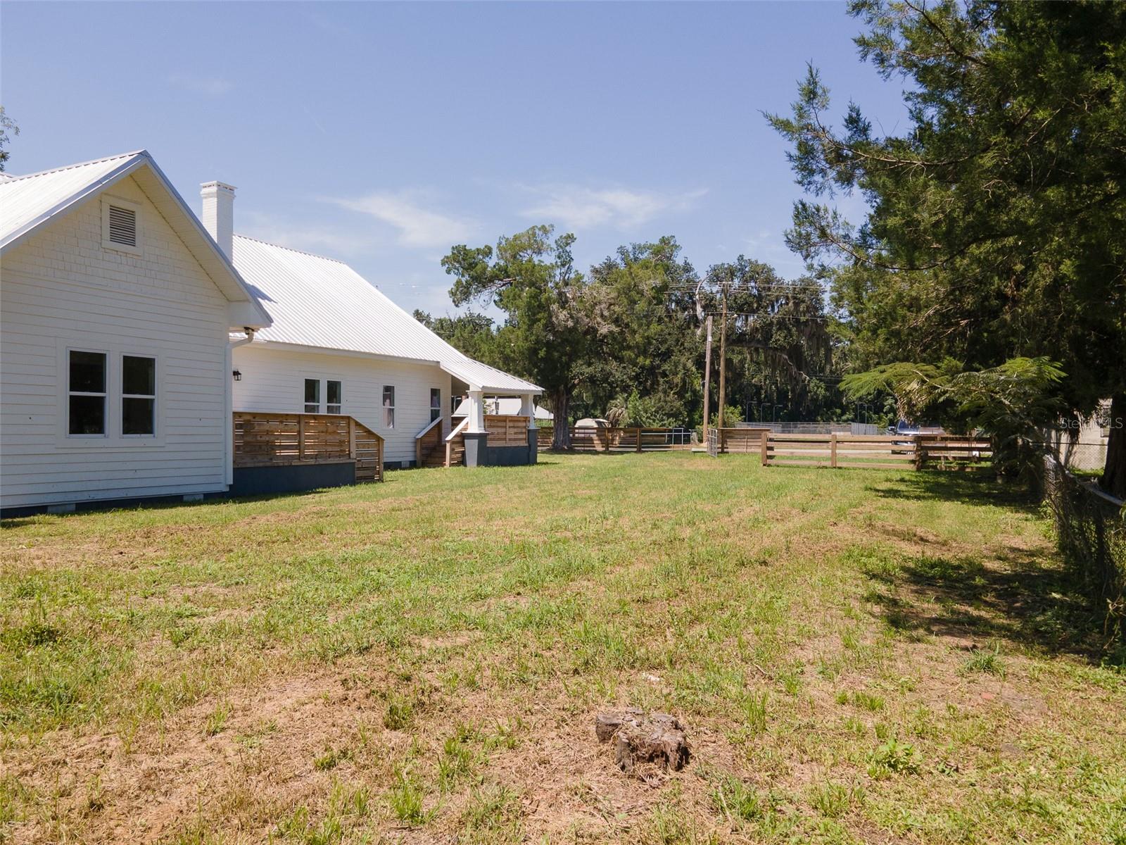 18996 CHARLOTTE AVE, BROOKER, FL, 32622