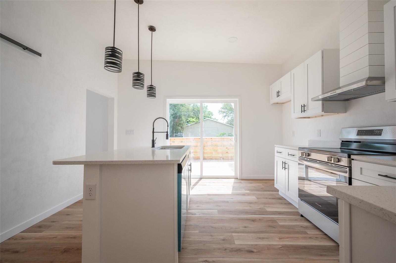 18996 CHARLOTTE AVE, BROOKER, FL, 32622