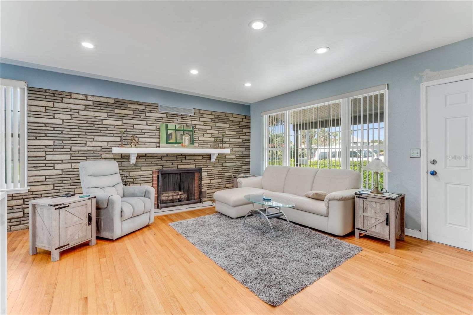 355 HARTFORD AVE, DAYTONA BEACH, FL, 32118