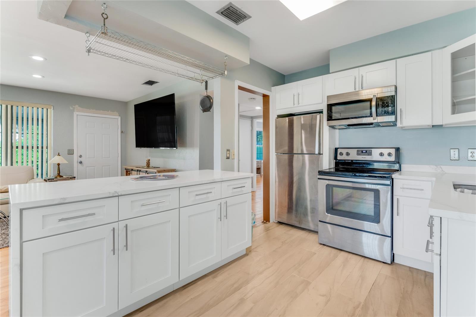 355 HARTFORD AVE, DAYTONA BEACH, FL, 32118