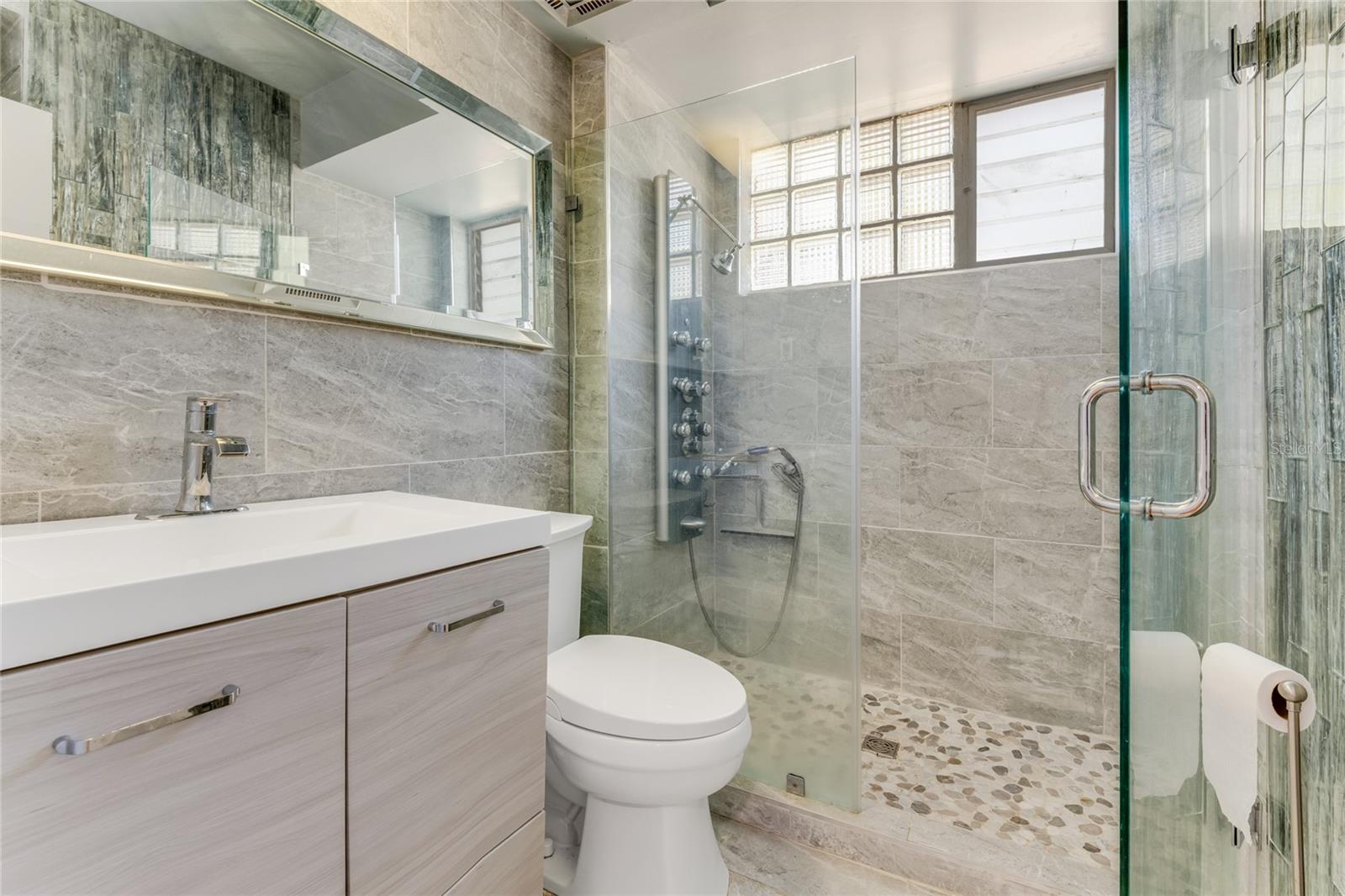 355 HARTFORD AVE, DAYTONA BEACH, FL, 32118