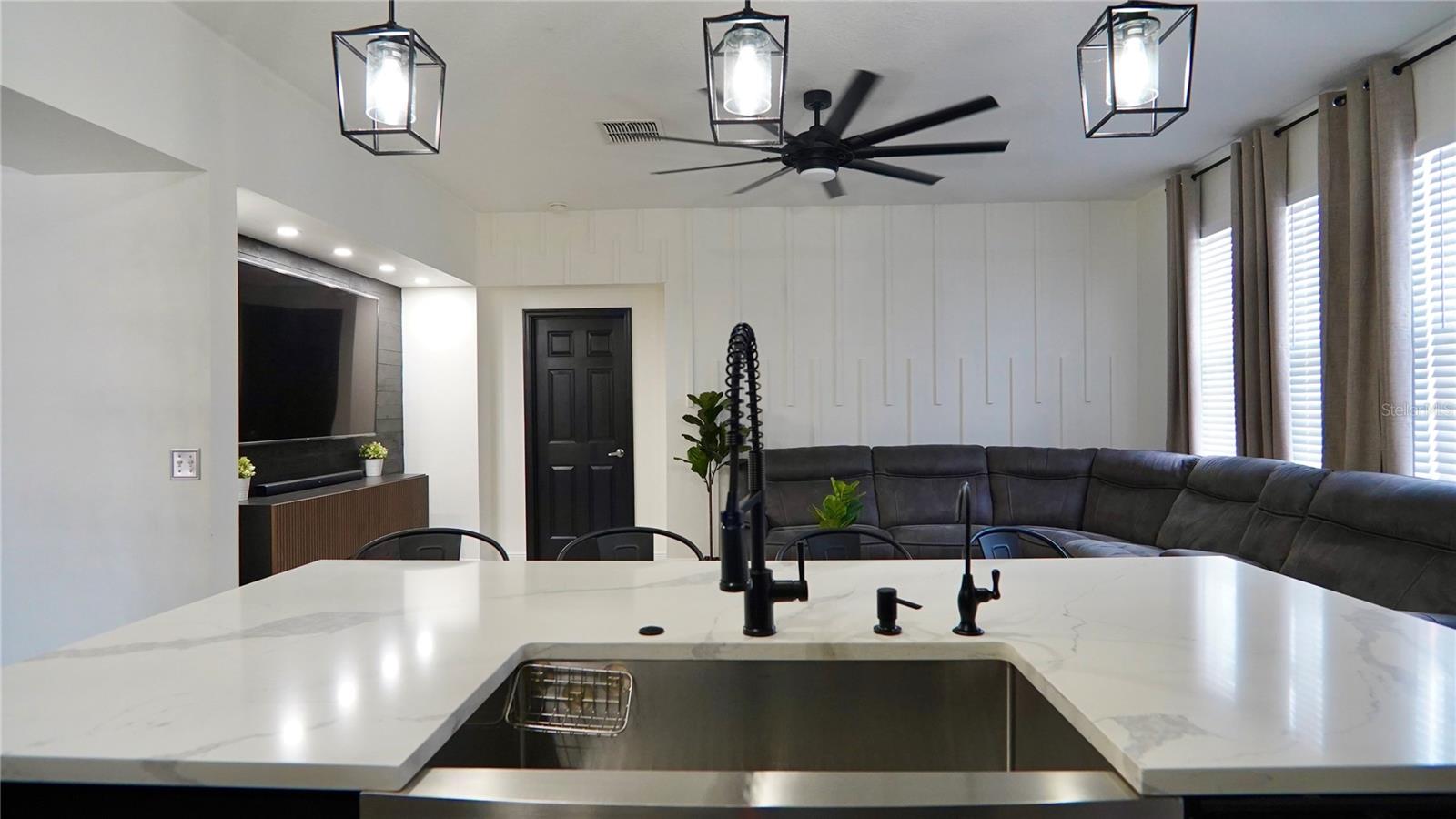 1025 BELVOIR DR, KISSIMMEE, FL, 34744