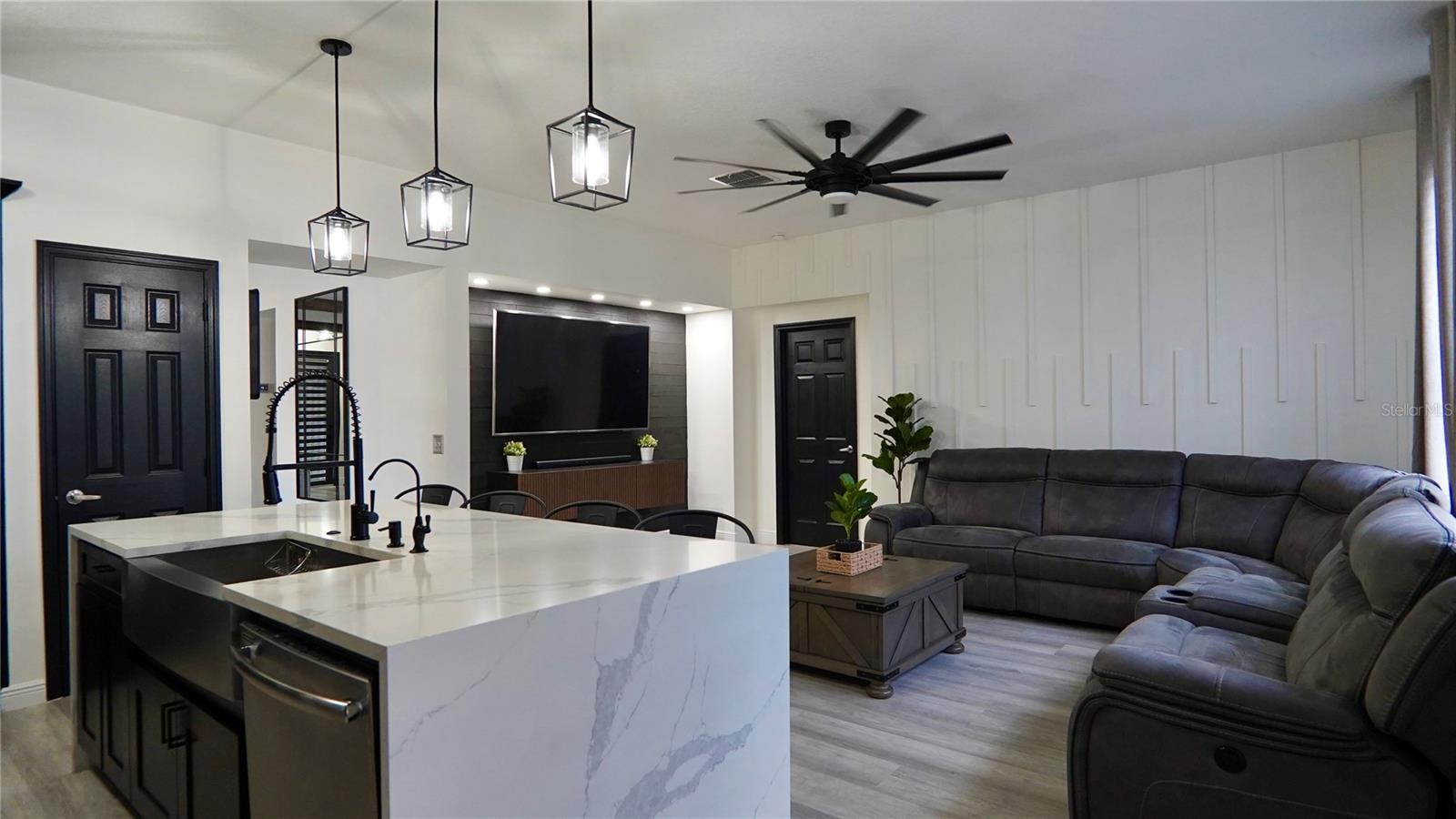 1025 BELVOIR DR, KISSIMMEE, FL, 34744