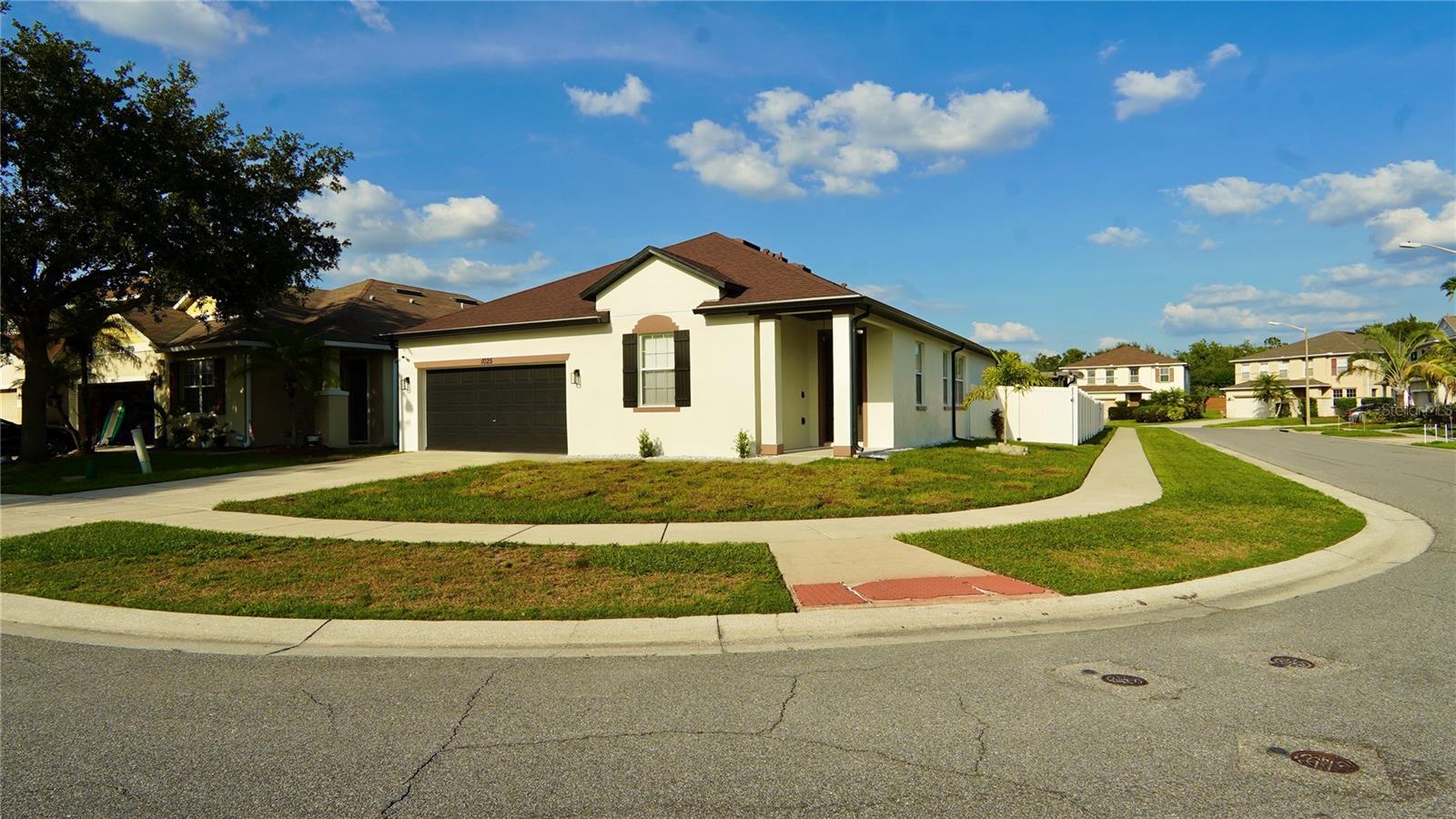 1025 BELVOIR DR, KISSIMMEE, FL, 34744