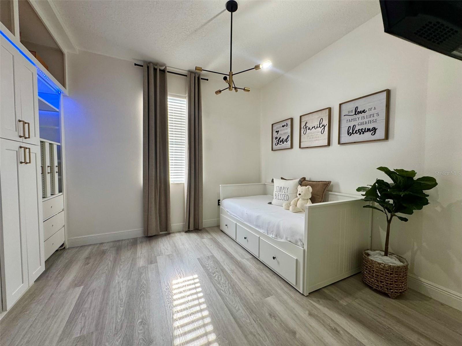 1025 BELVOIR DR, KISSIMMEE, FL, 34744