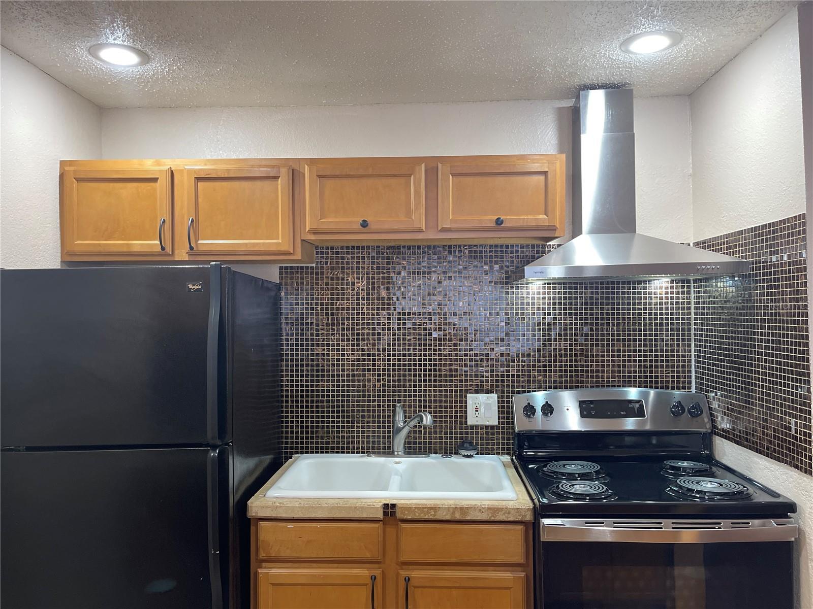 9105 W HILLSBOROUGH AVE #I104, TAMPA, FL, 33615