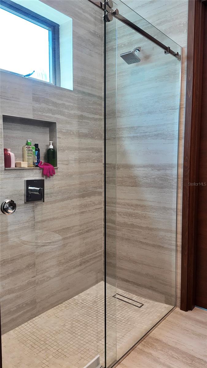 PR9113766 Property Photo