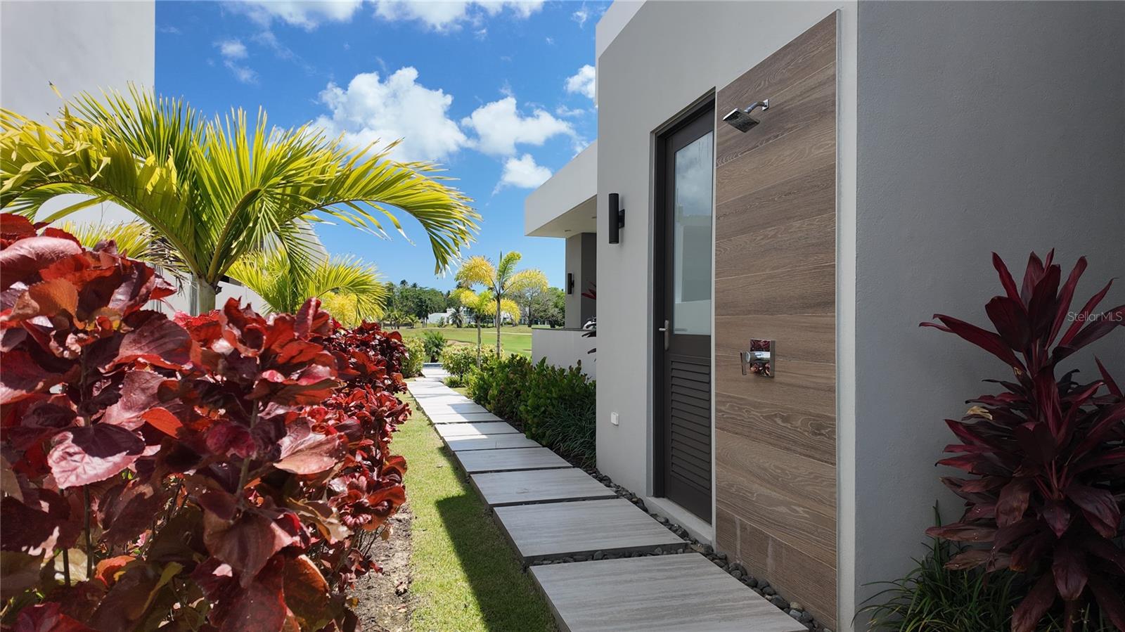 PR9113766 Property Photo