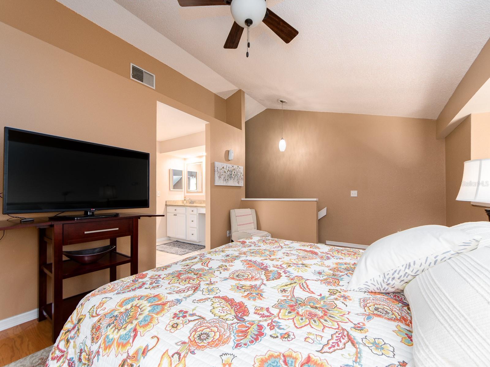 3455 COUNTRYSIDE BLVD #101, CLEARWATER, FL, 33761