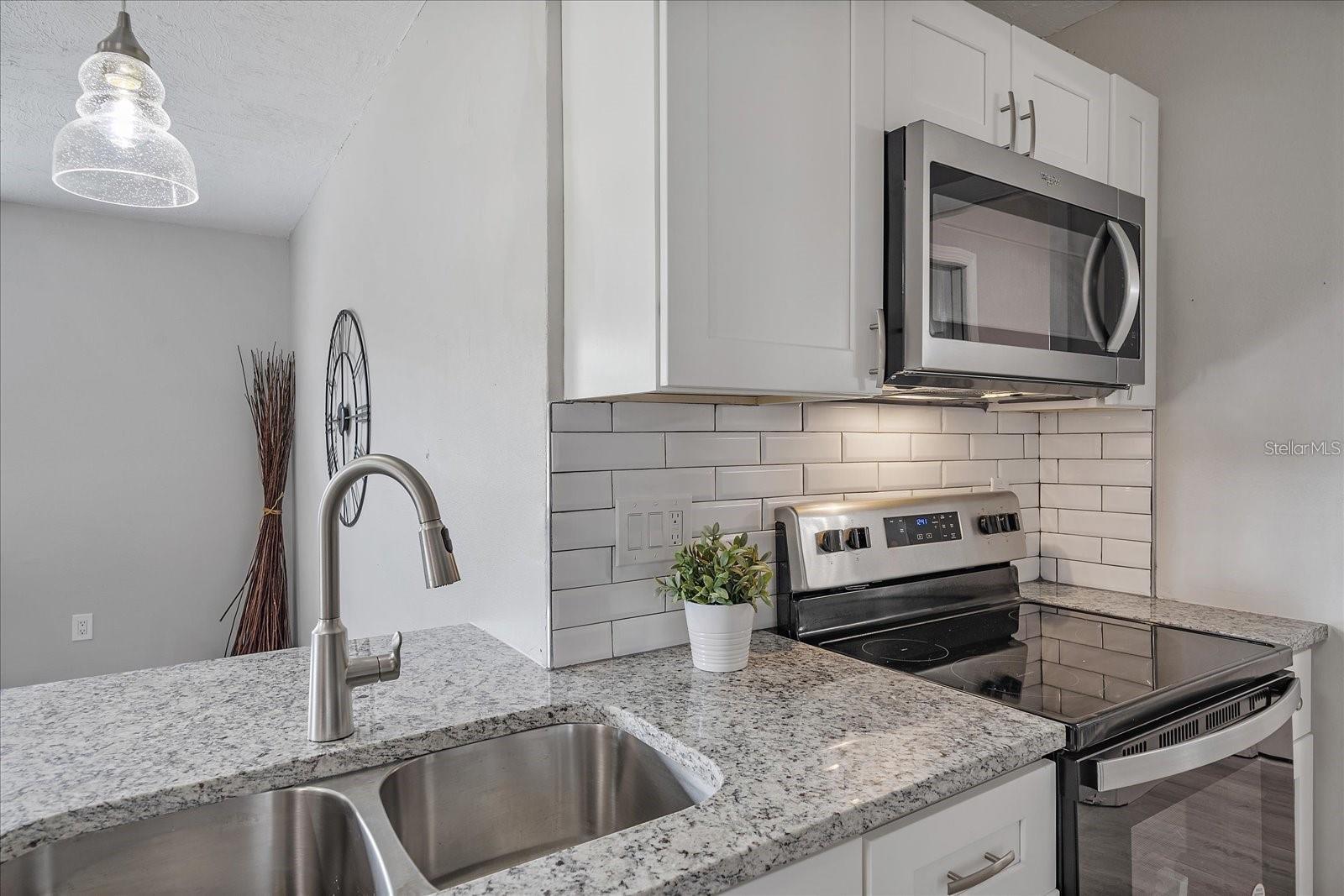 400 E BAFFIN DR, VENICE, FL, 34293