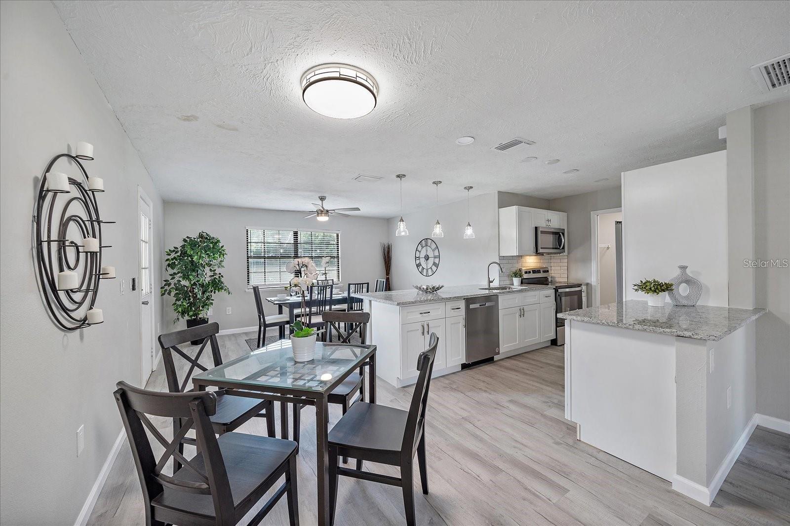 400 E BAFFIN DR, VENICE, FL, 34293