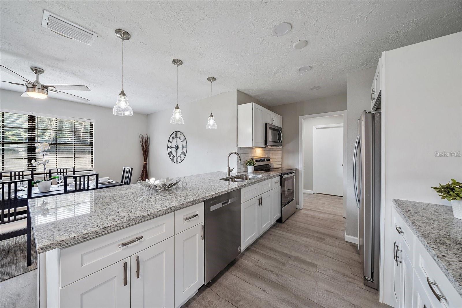 400 E BAFFIN DR, VENICE, FL, 34293