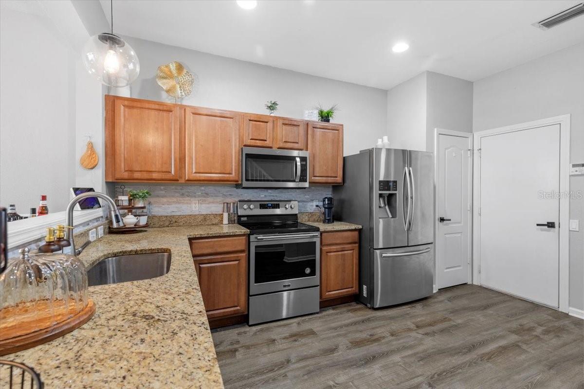 26614 CASTLEVIEW WAY, WESLEY CHAPEL, FL, 33544