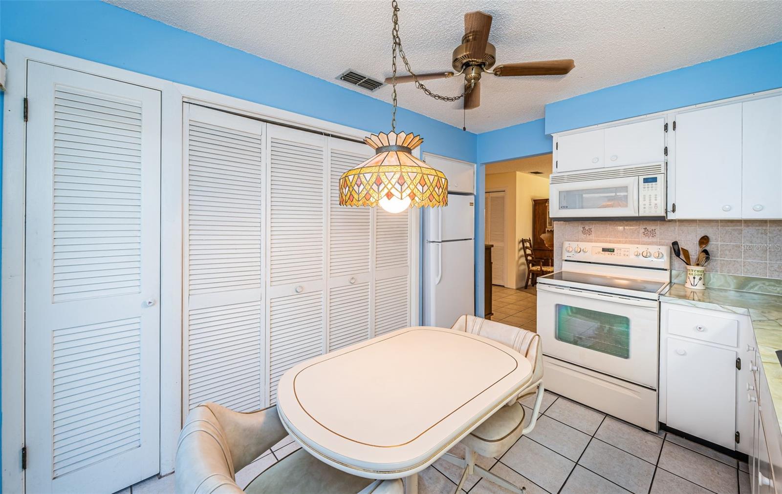 Kitchen - Closet pantry