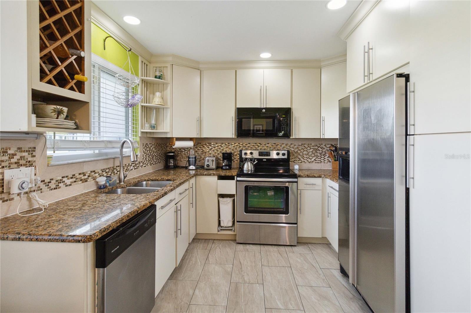 2524 ALBION AVE, ORLANDO, FL, 32833