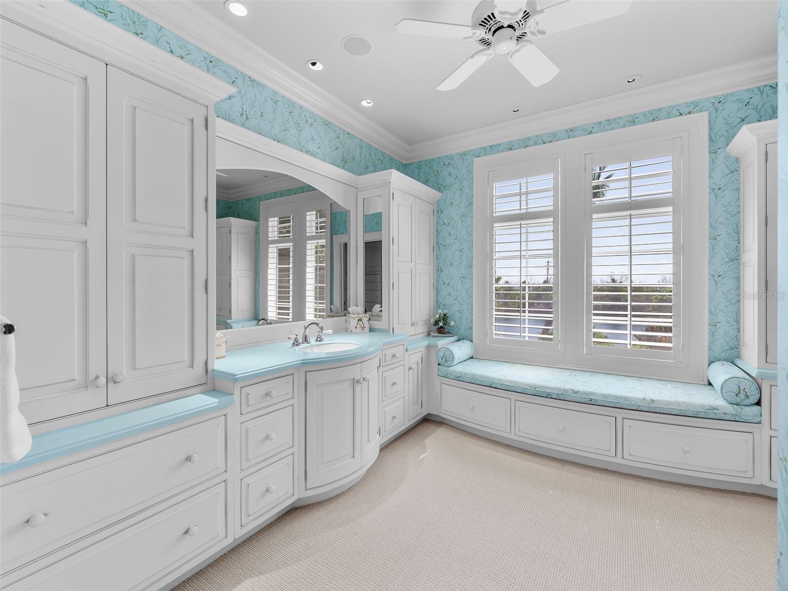 D6142460 Property Photo