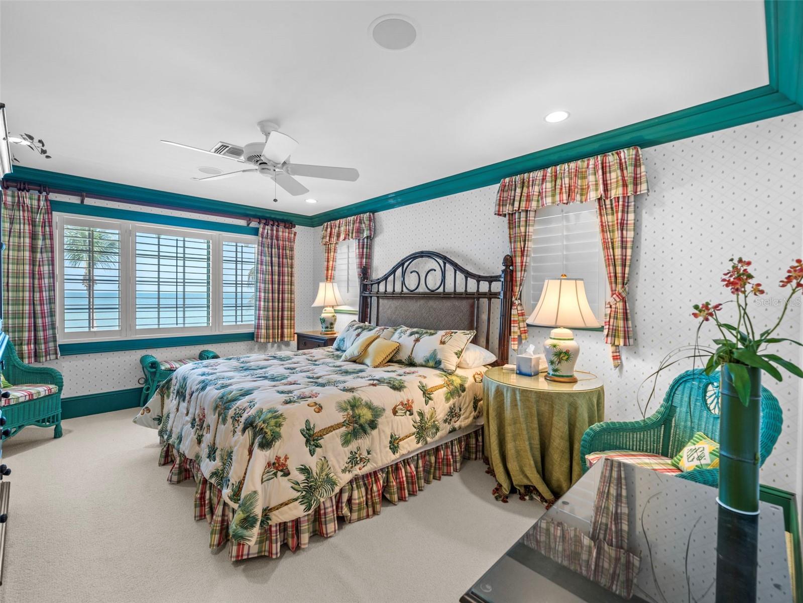 D6142460 Property Photo