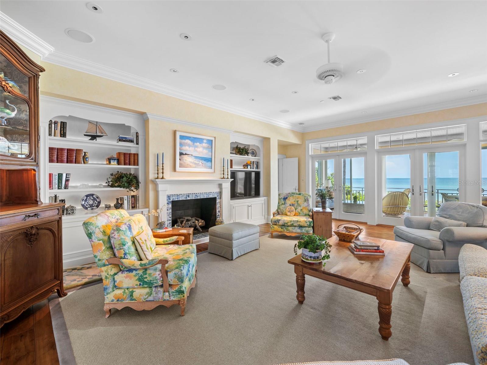 D6142460 Property Photo