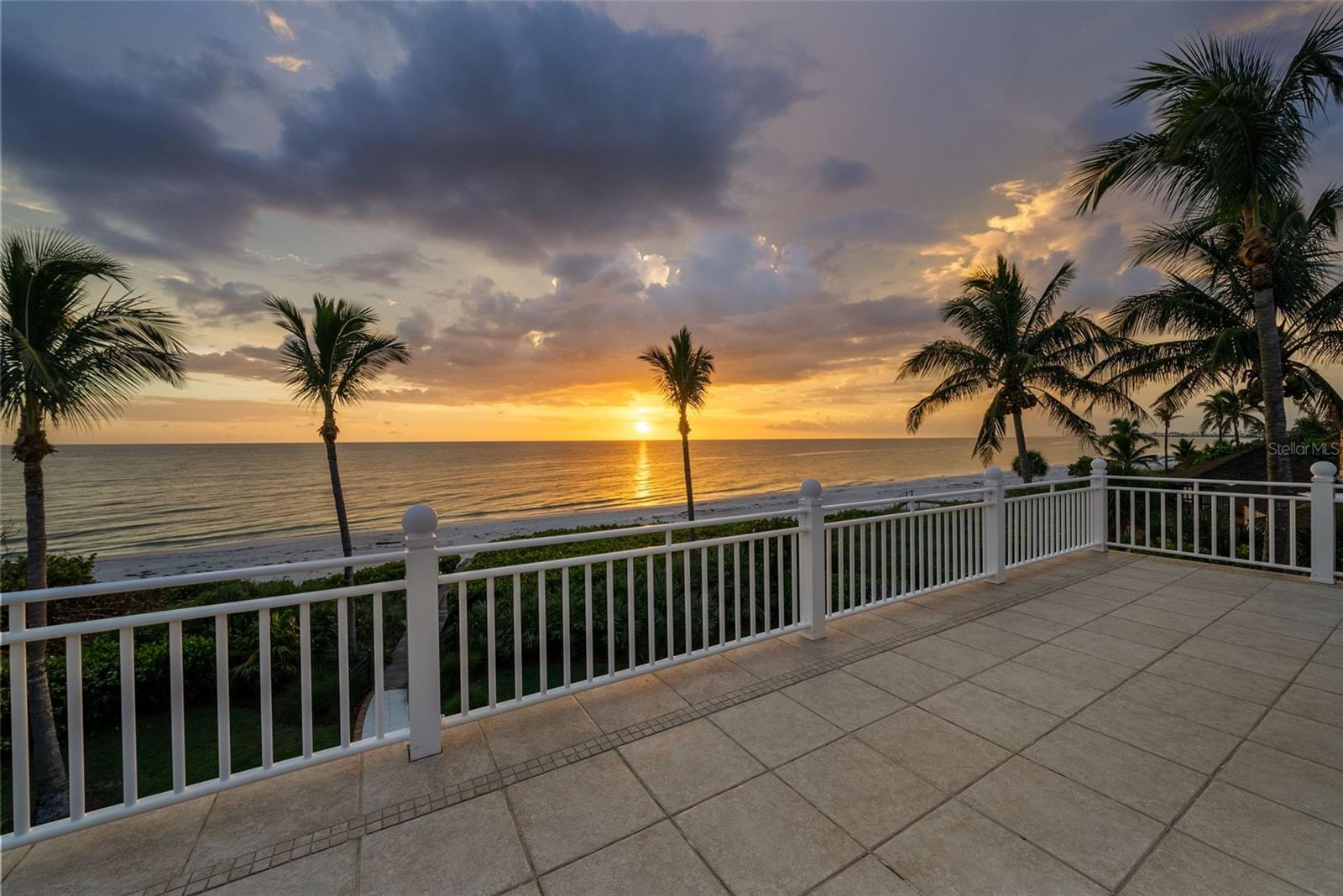 D6142460 Property Photo