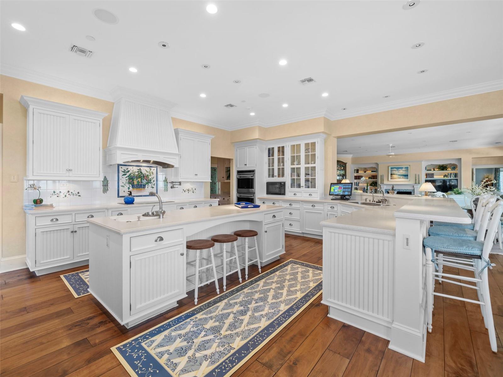 D6142460 Property Photo