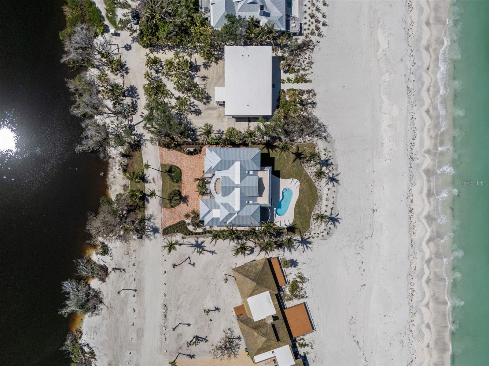 D6142460 Property Photo