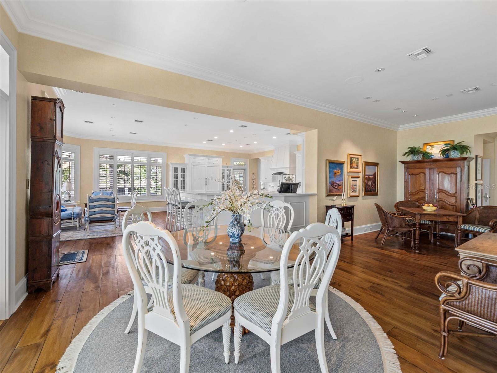 D6142460 Property Photo