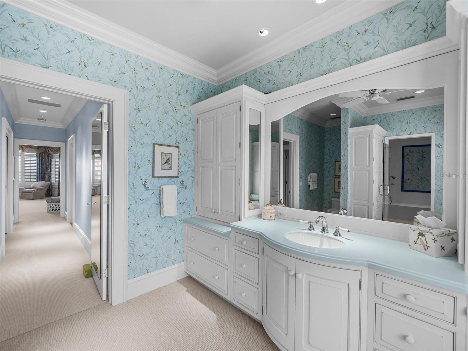 D6142460 Property Photo