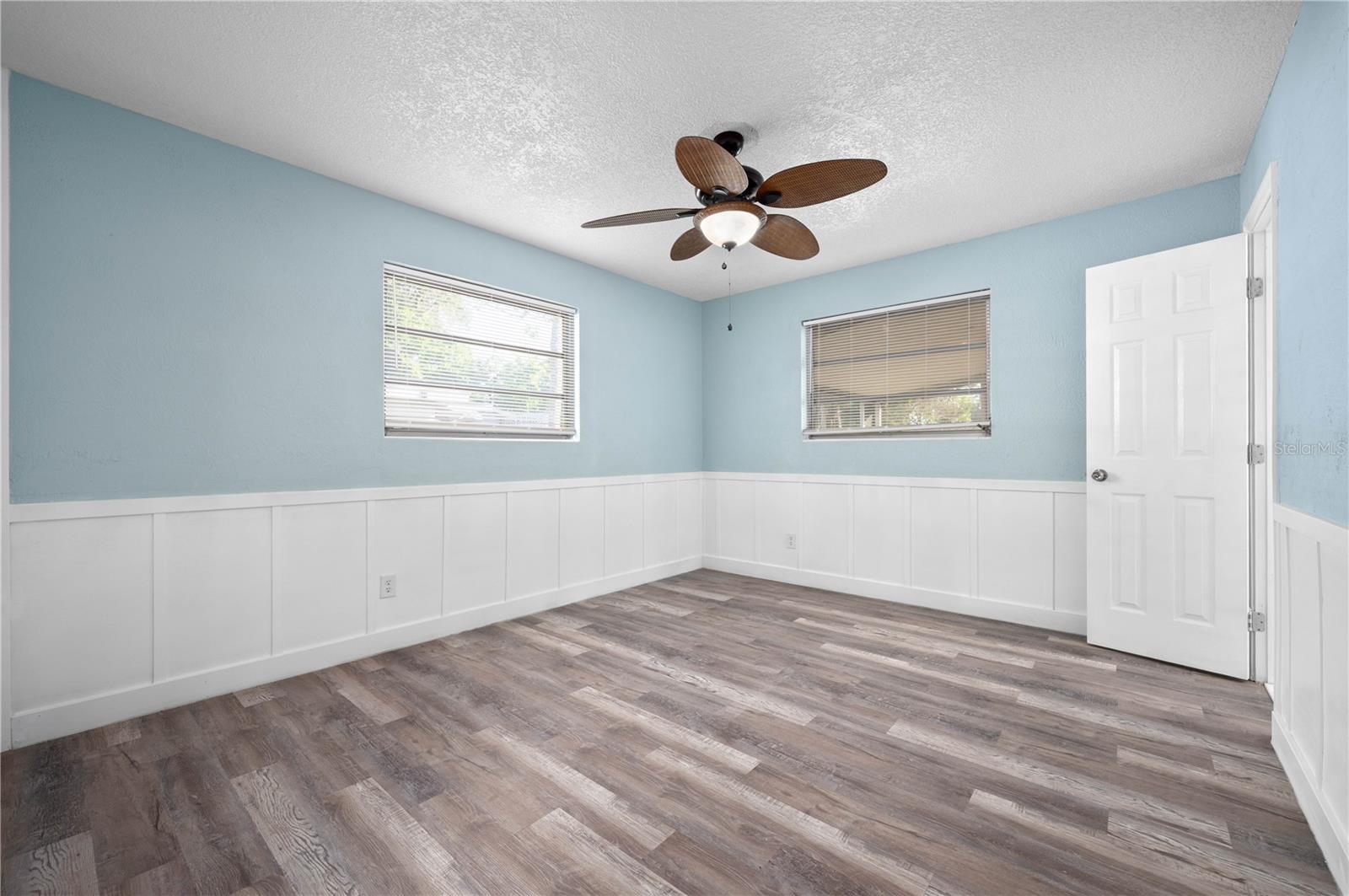 V4942878 Property Photo