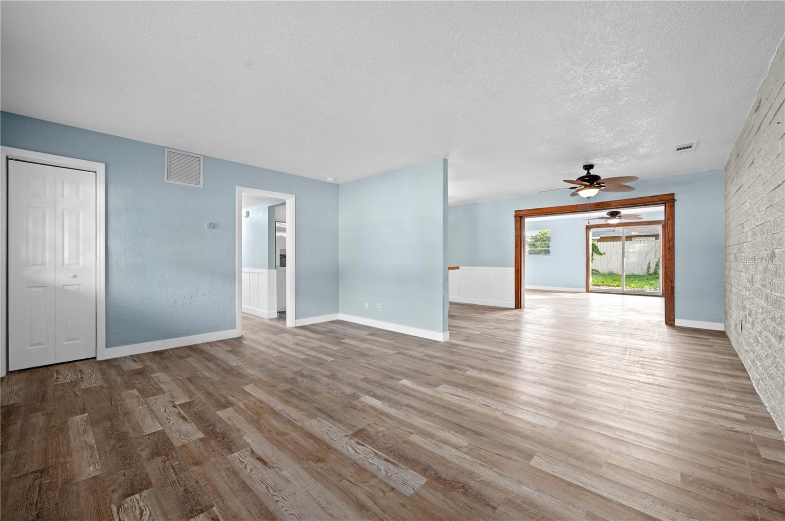 V4942878 Property Photo