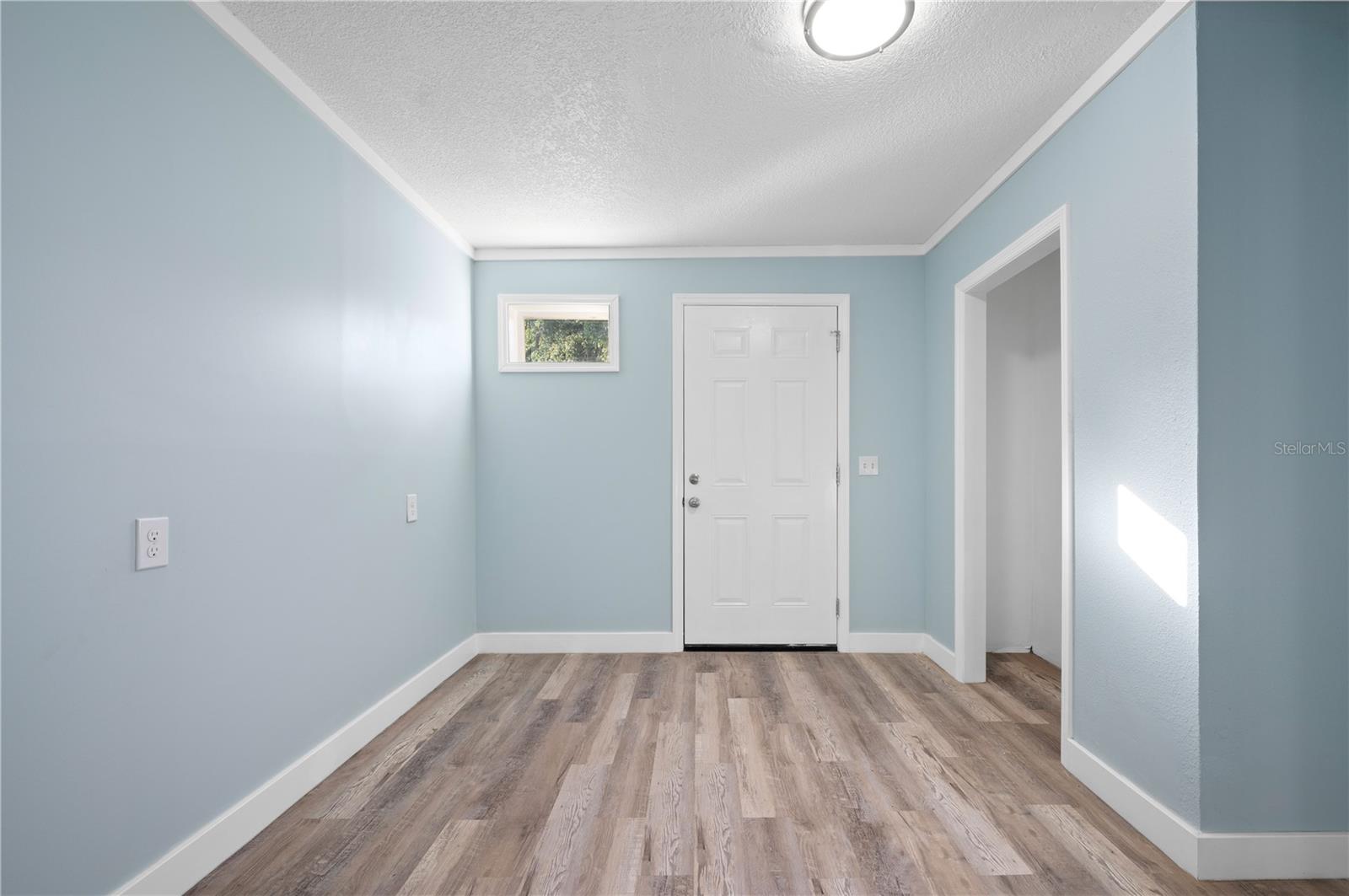 V4942878 Property Photo