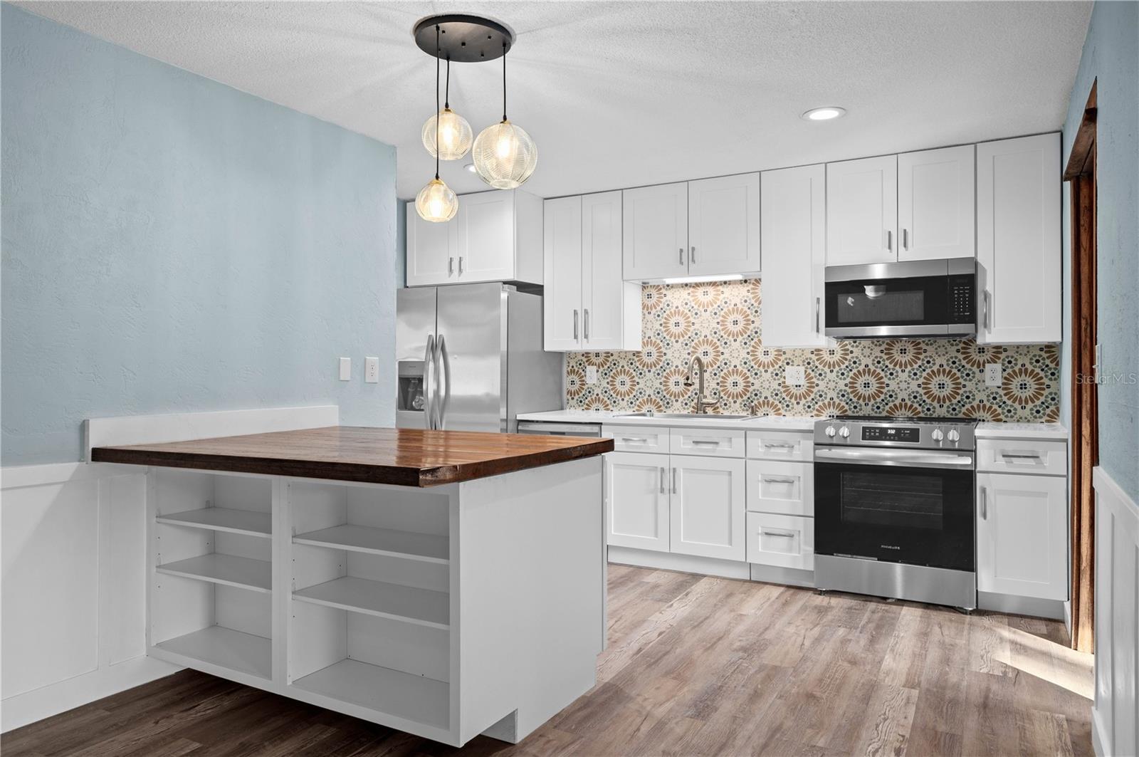 V4942878 Property Photo