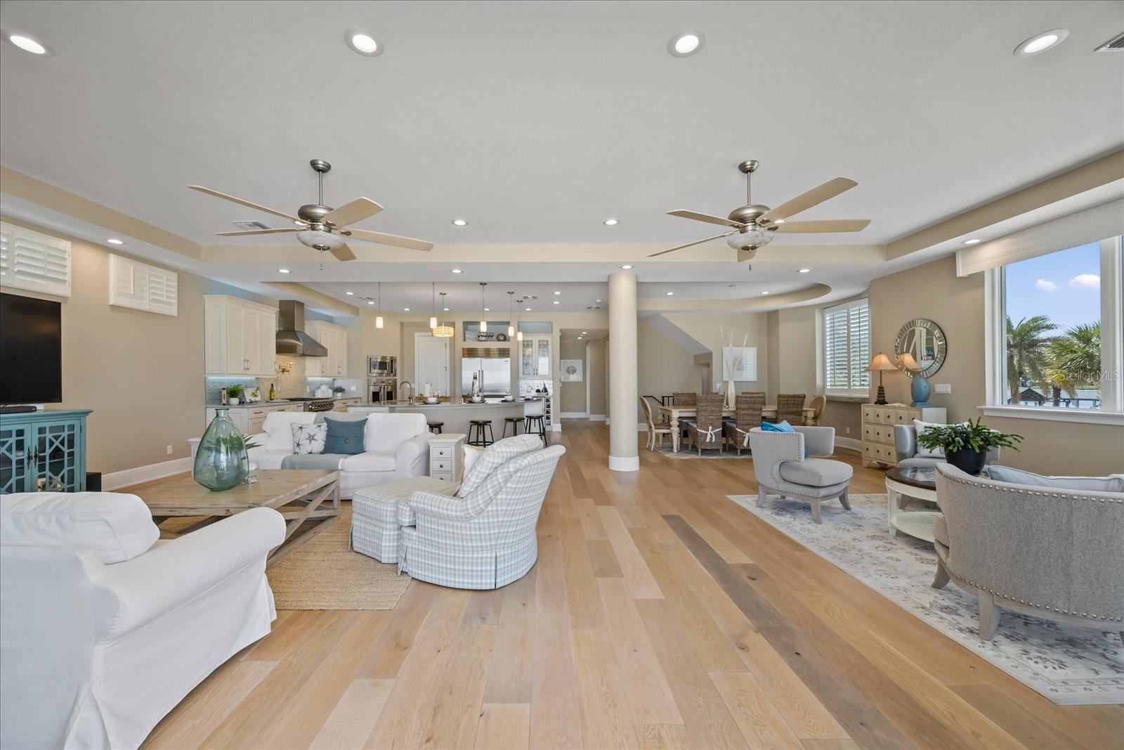 TB8389087 Property Photo