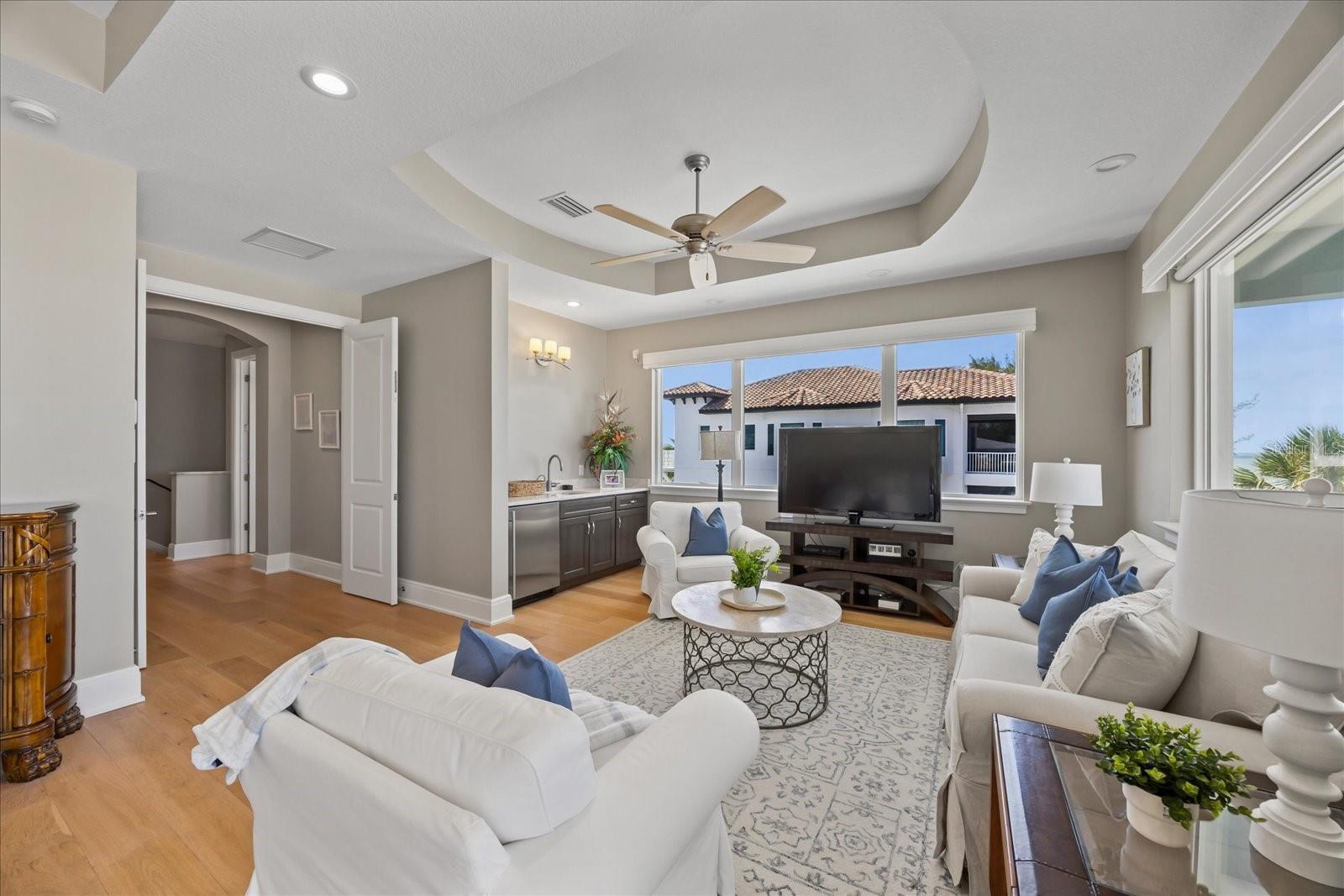 TB8389087 Property Photo