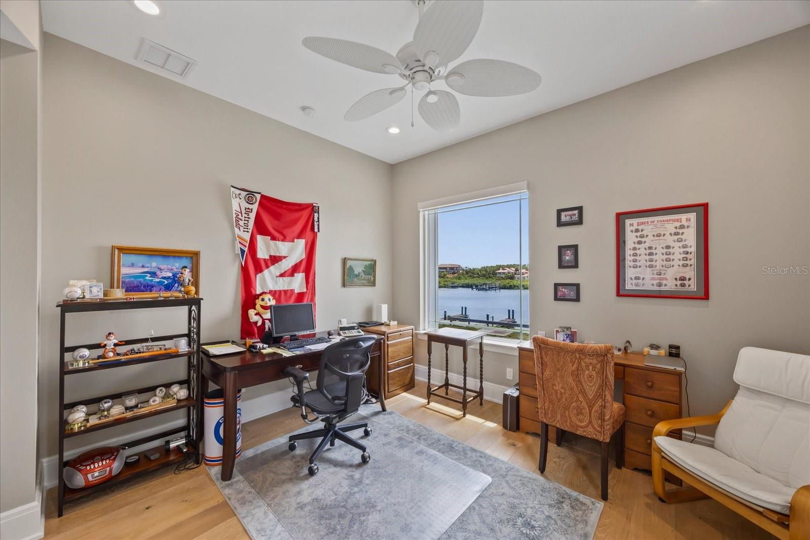 TB8389087 Property Photo