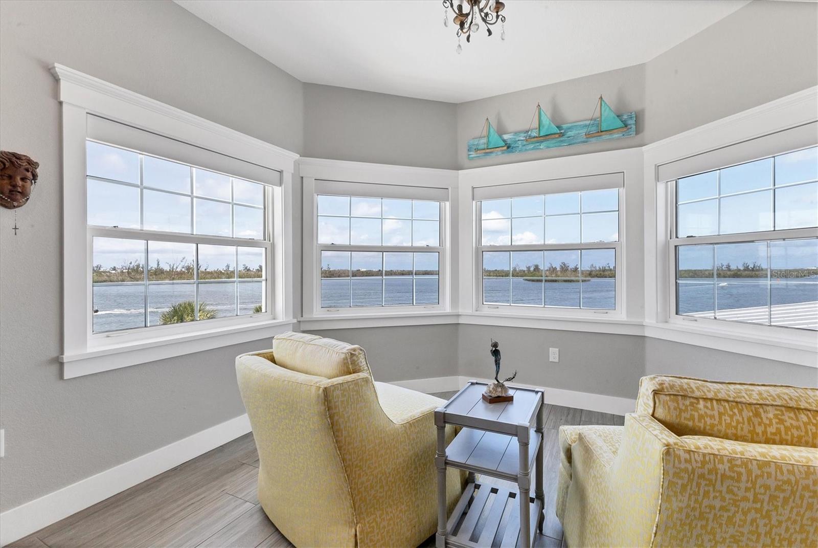 D6142467 Property Photo