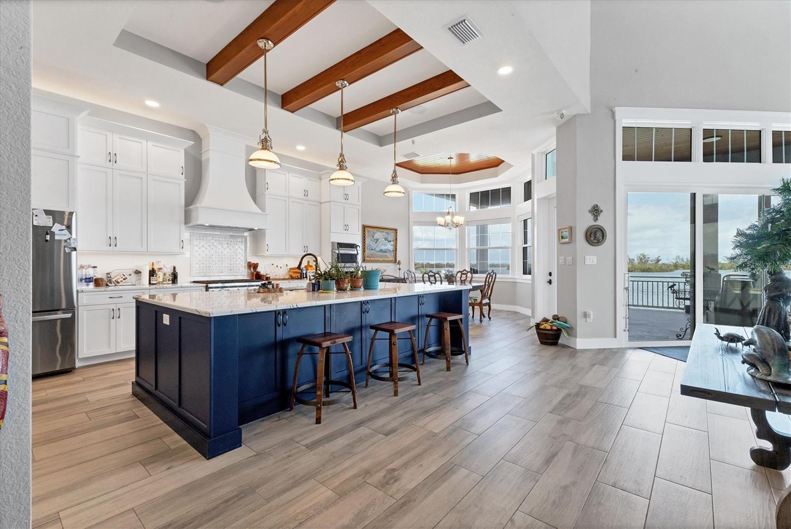 D6142467 Property Photo