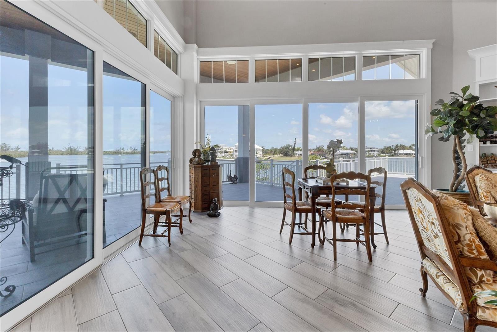 D6142467 Property Photo