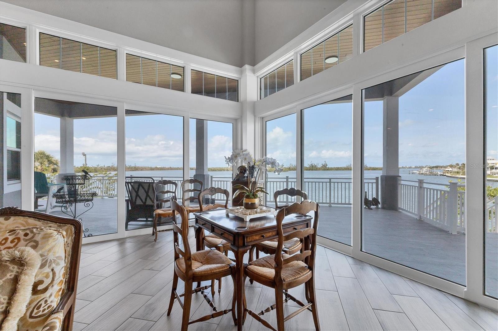 D6142467 Property Photo