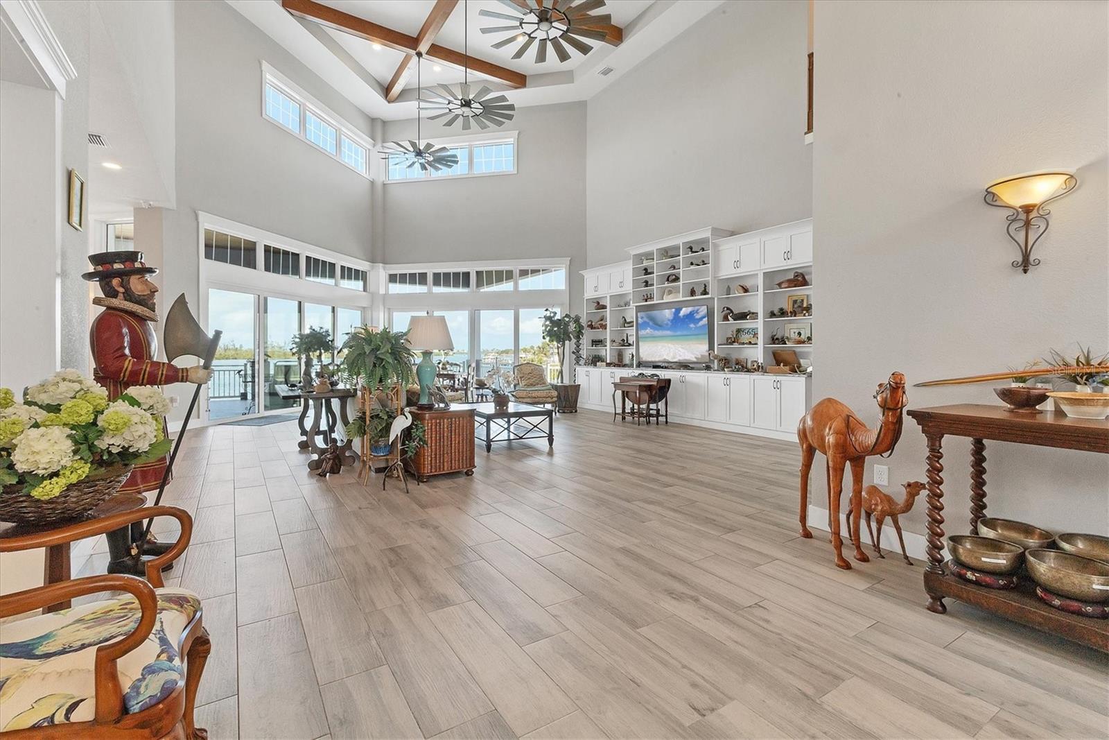 D6142467 Property Photo