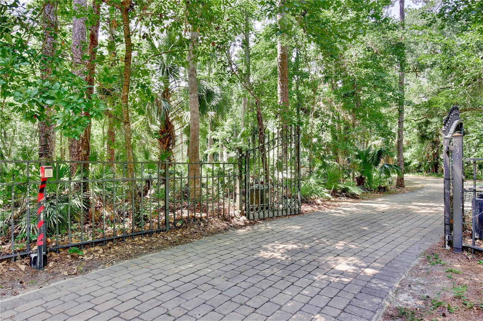 O6311609 Property Photo