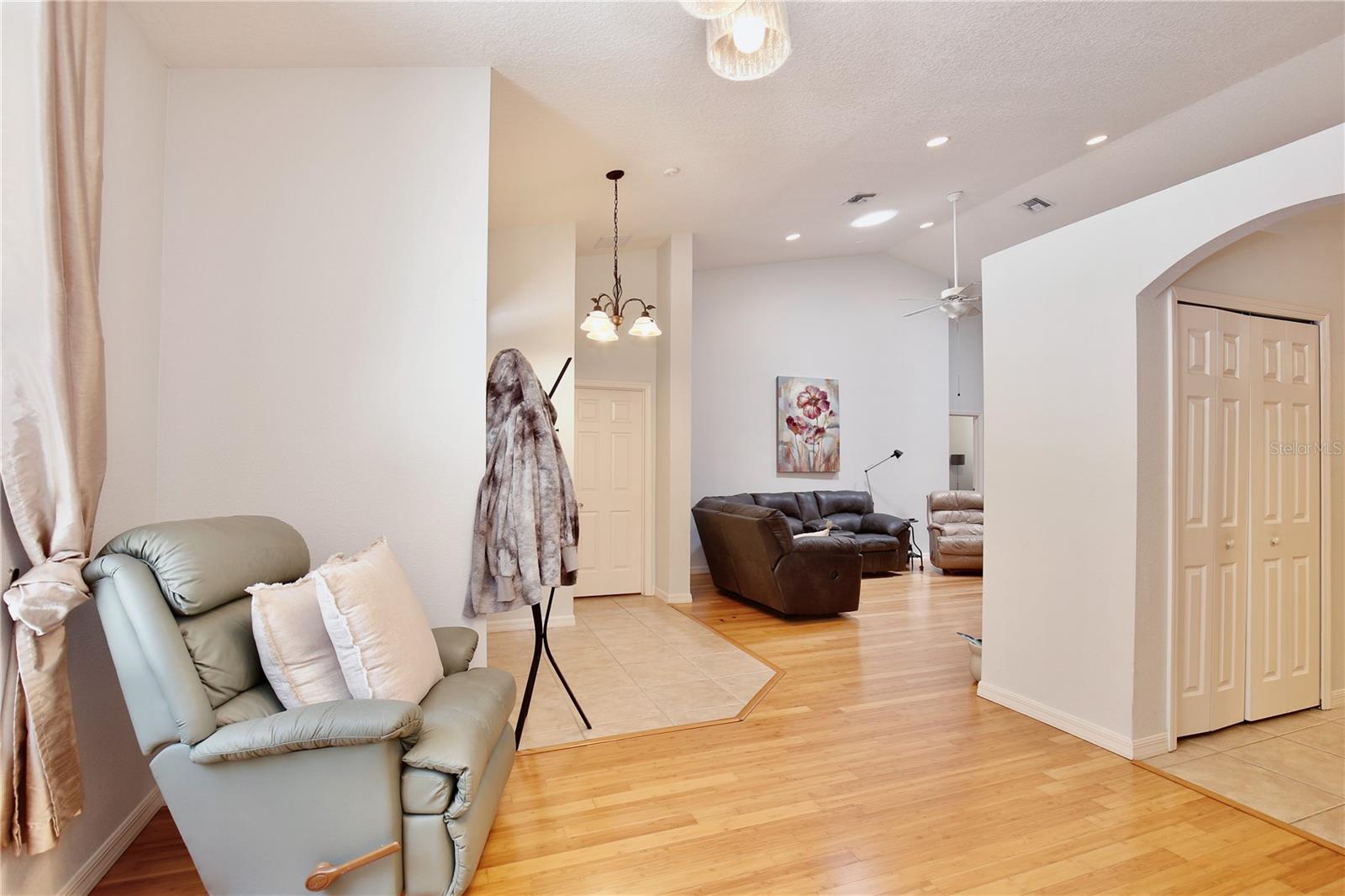 O6311609 Property Photo