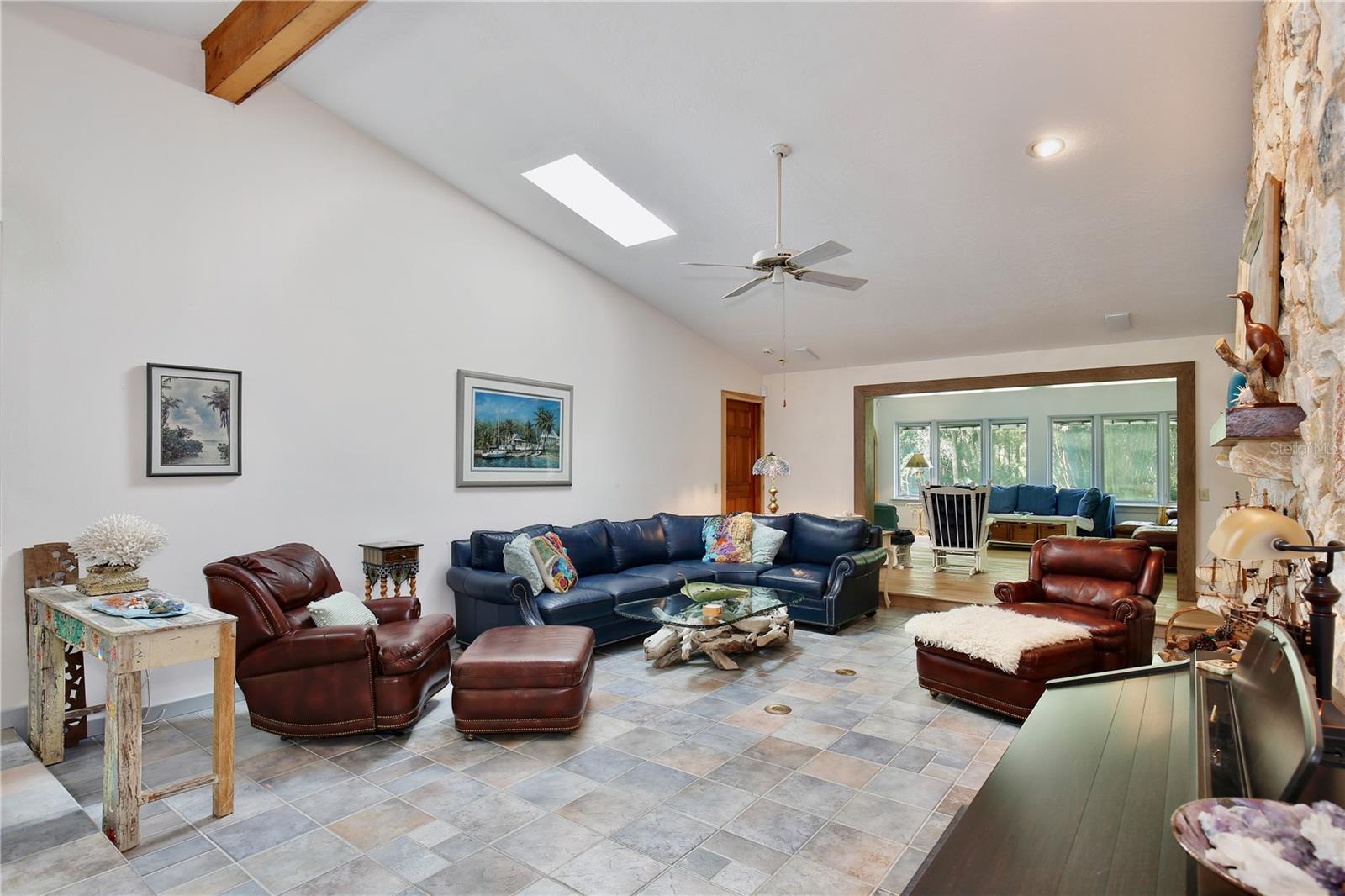 O6311609 Property Photo