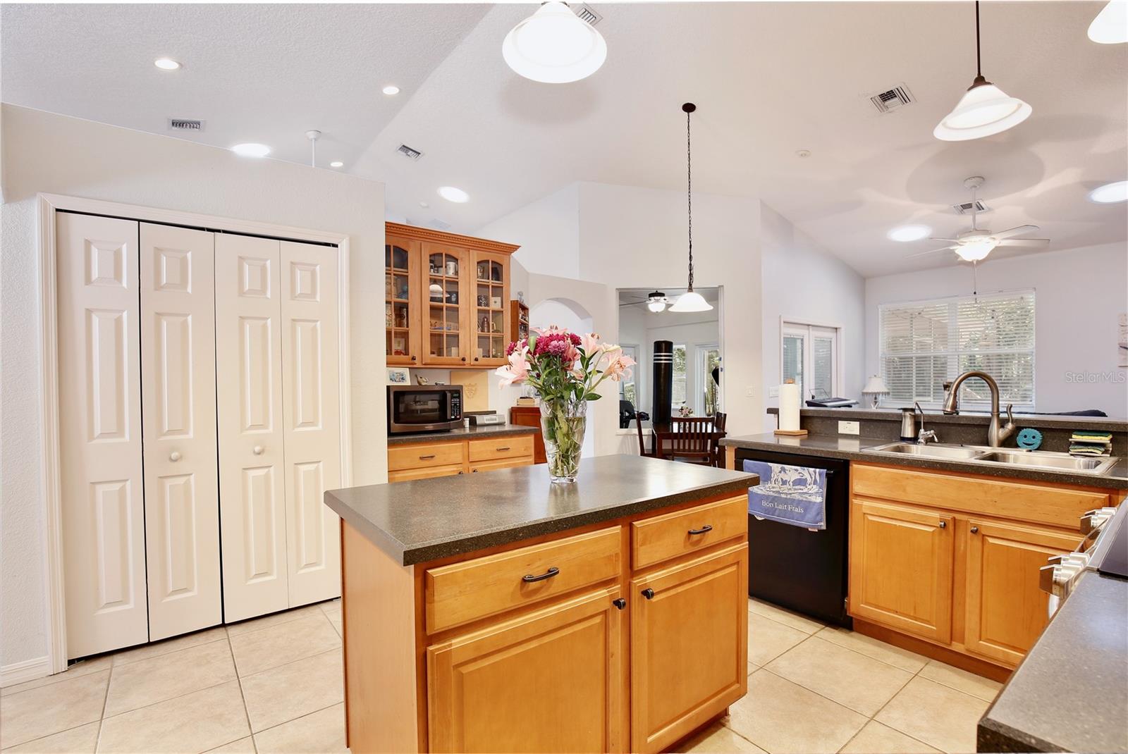 O6311609 Property Photo