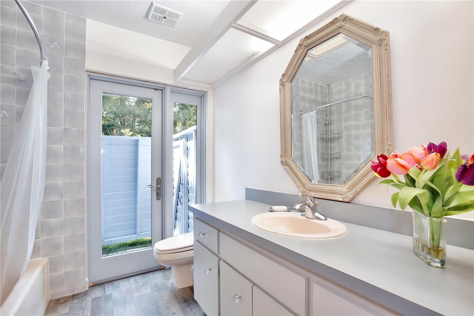 O6311609 Property Photo