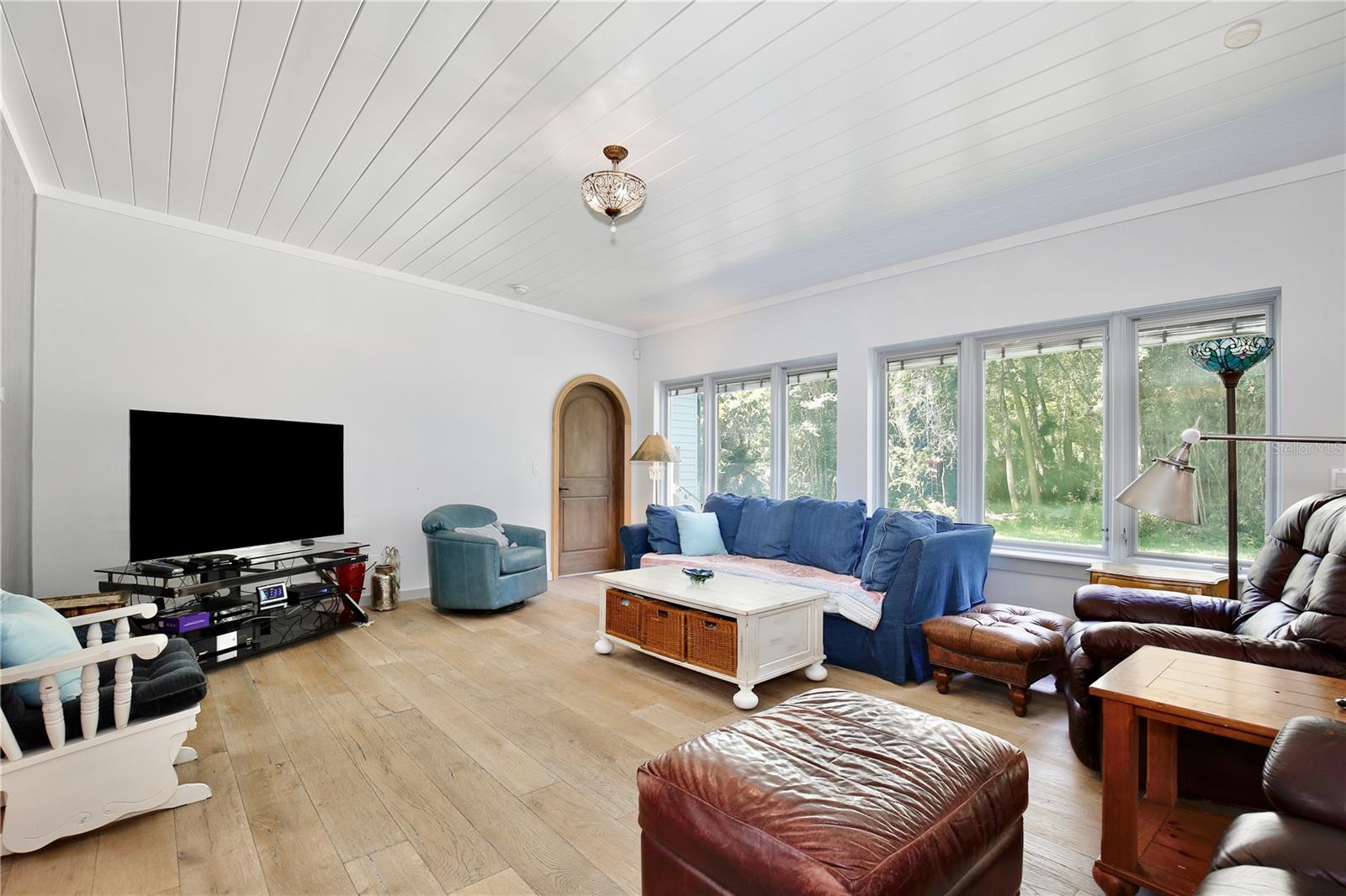 O6311609 Property Photo