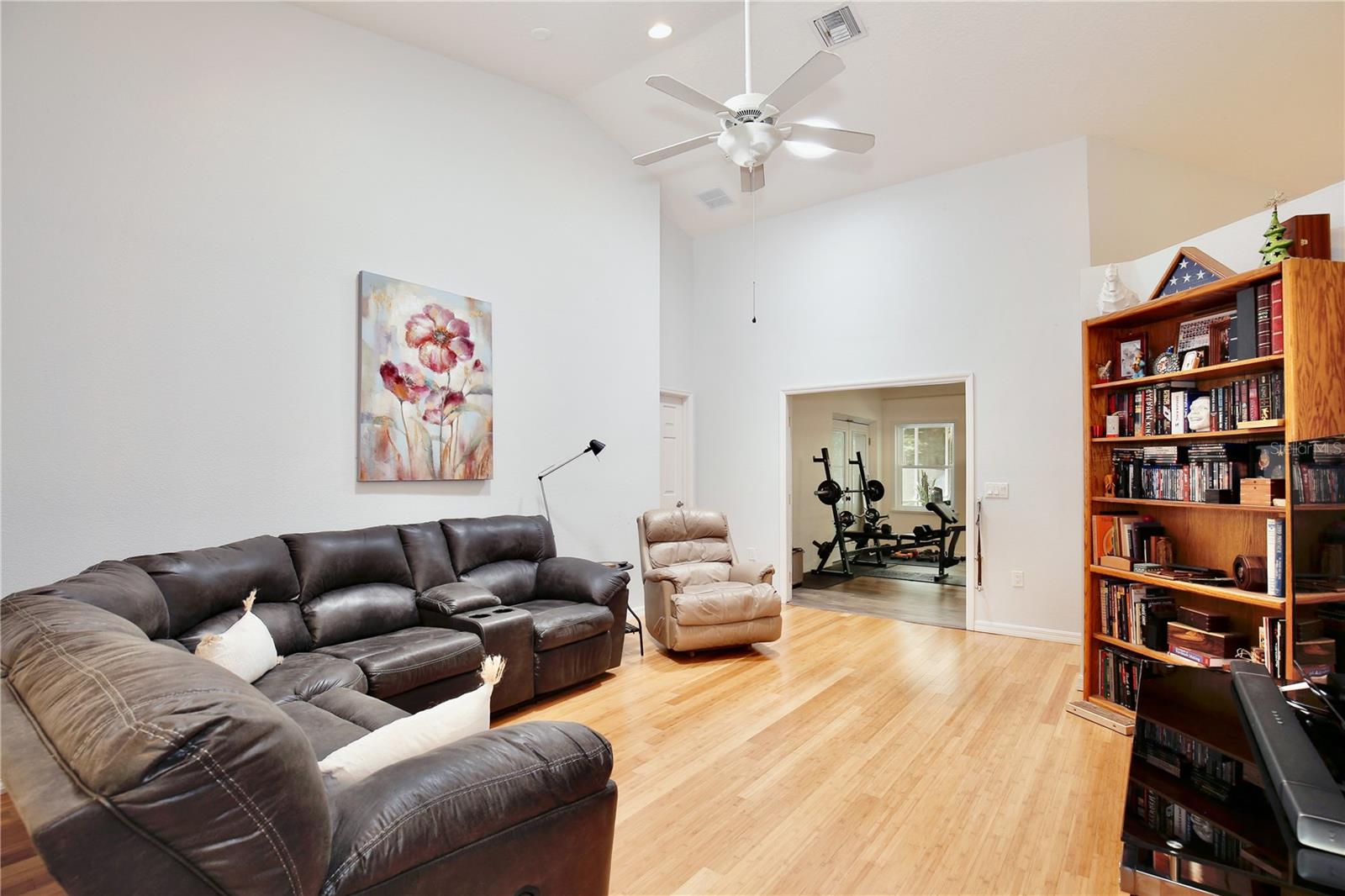 O6311609 Property Photo